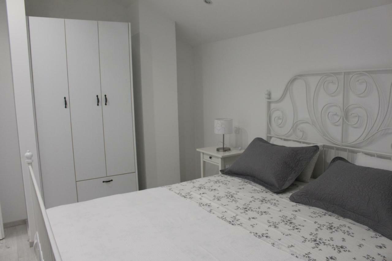 Apartments Helena Бибине Екстериор снимка