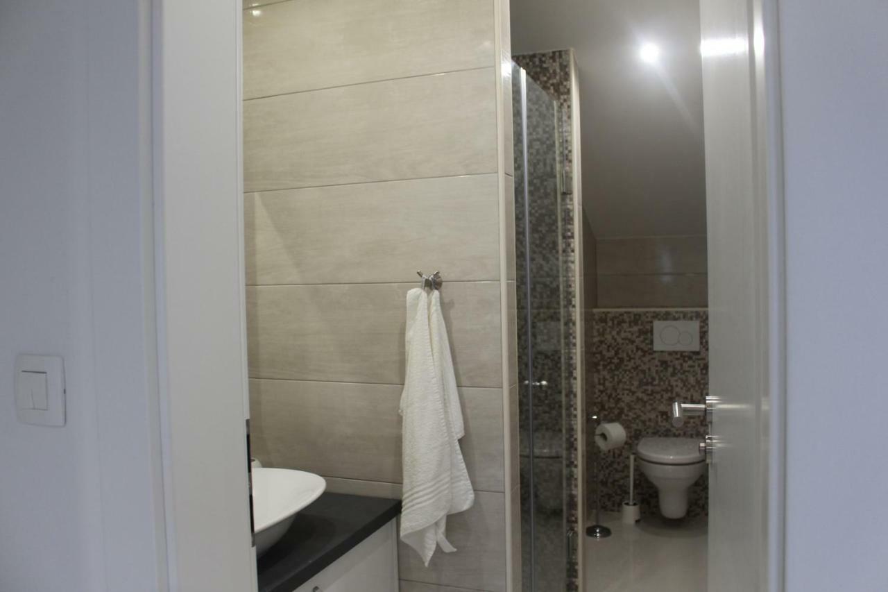 Apartments Helena Бибине Екстериор снимка