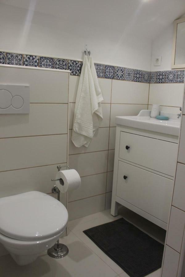 Apartments Helena Бибине Екстериор снимка